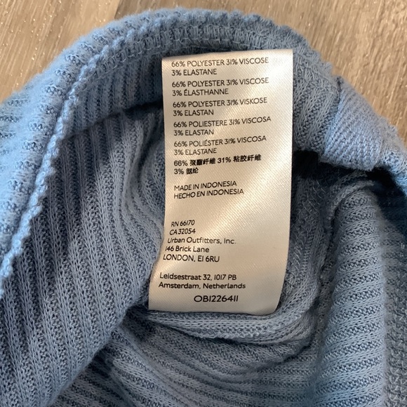 Free People We the Free cowl neck open back sweater ladies medium - Picture 4 of 5